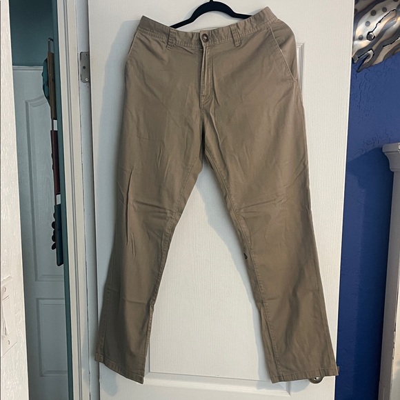Volcom Men's Khaki Chinos - Picture 1 of 7